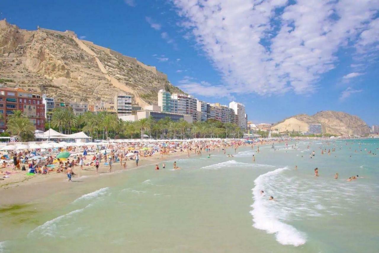 Atico Con Terraza En El Centro De Alicante Leilighet Eksteriør bilde